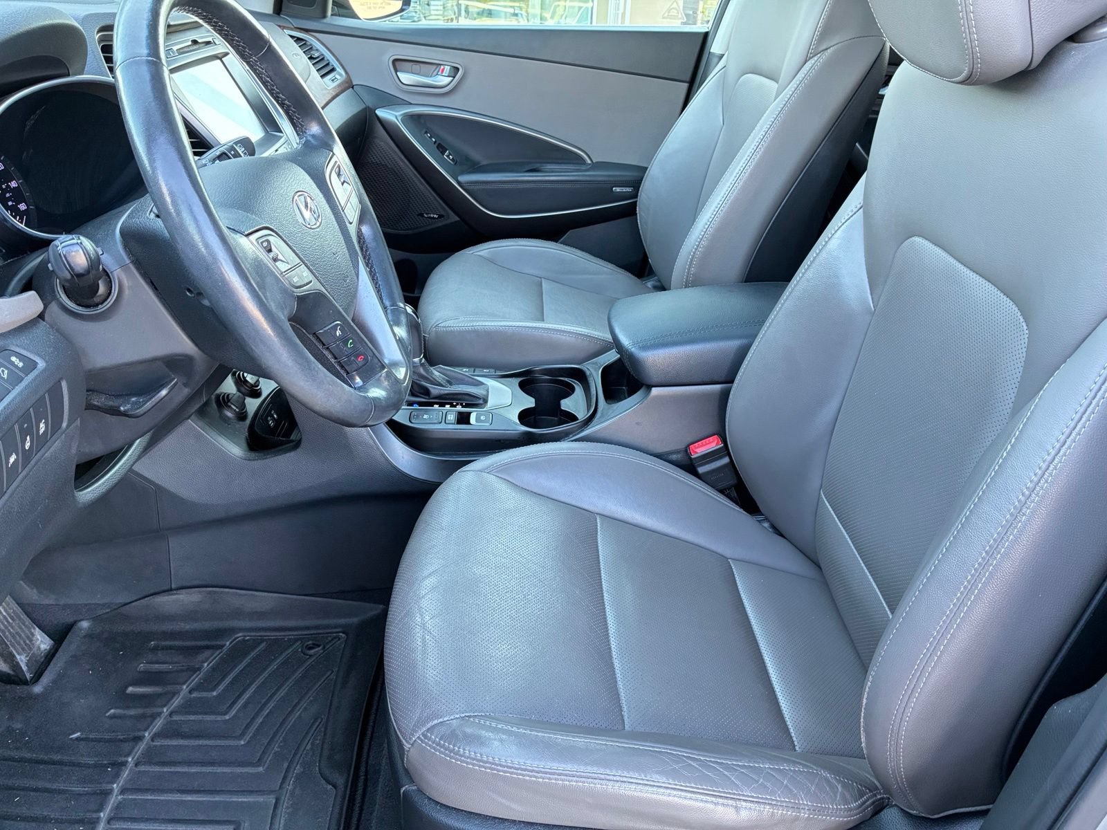 Used 2017 Hyundai Santa Fe Limited FWD image 11