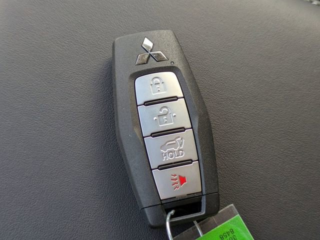 New 2026 Mitsubishi Outlander SE FWD image 35