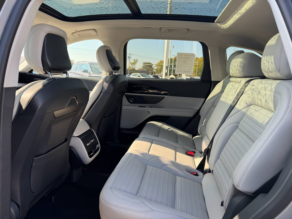 New 2026 Lincoln Nautilus Reserve w/ Jet Appearance Package image 22