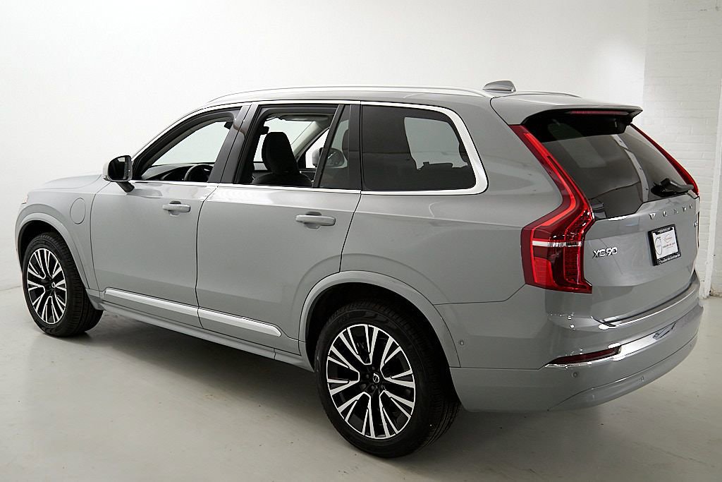 Certified 2025 Volvo XC90 T8 Plus w/ Protection Package Premier AWD/4WD image 7