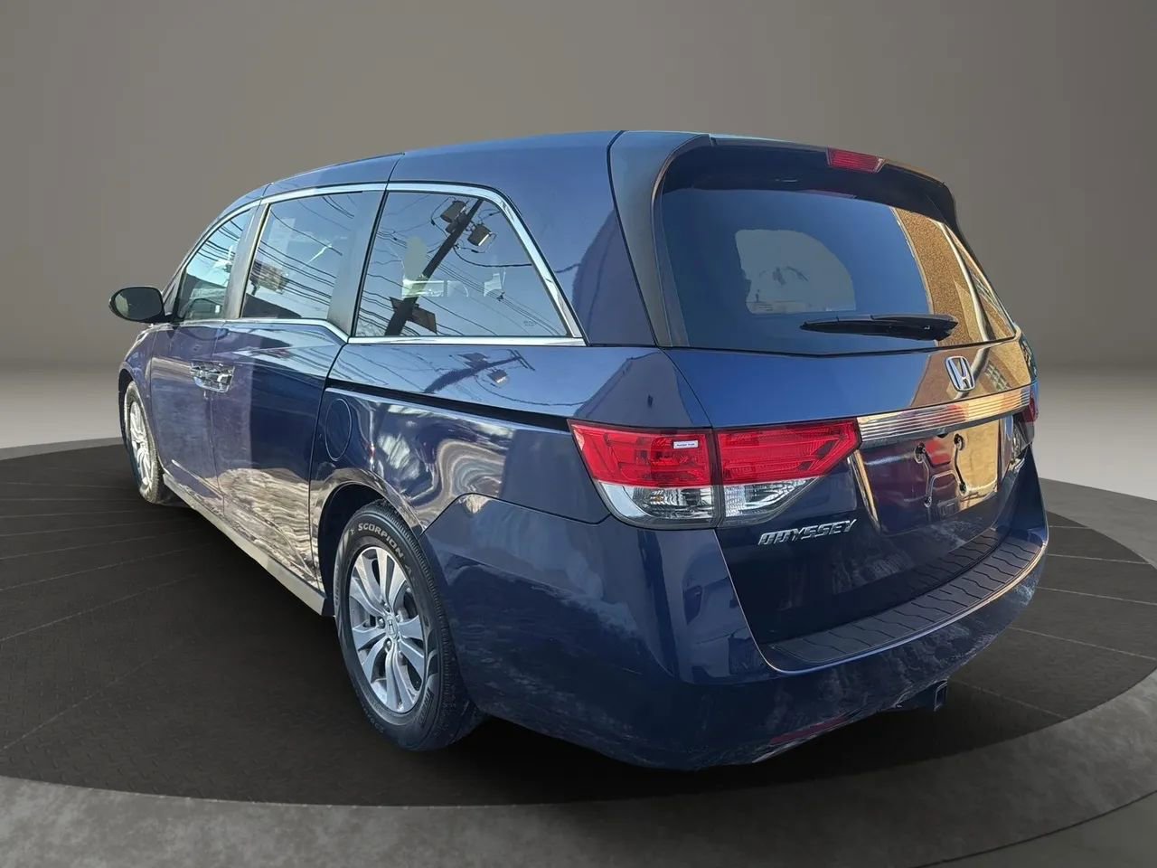 Used 2016 Honda Odyssey SE image 7