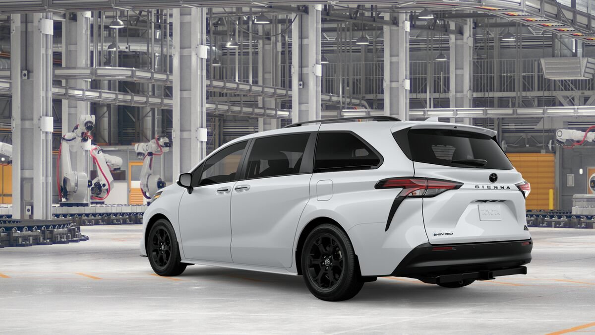 New 2026 Toyota Sienna XLE Woodland Edition AWD/4WD image 6