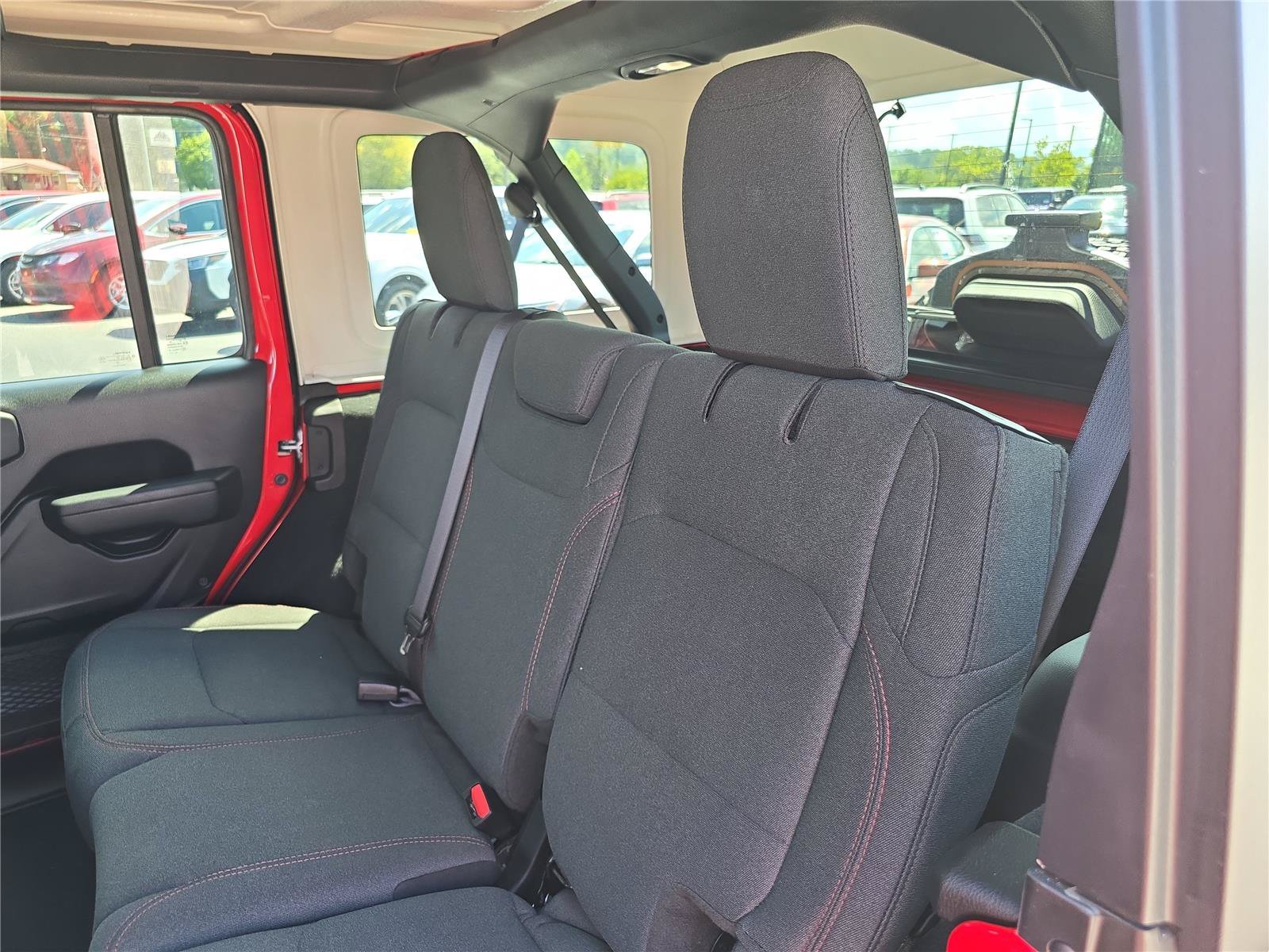 Used 2026 Jeep Wrangler Unlimited Rubicon AWD/4WD image 14
