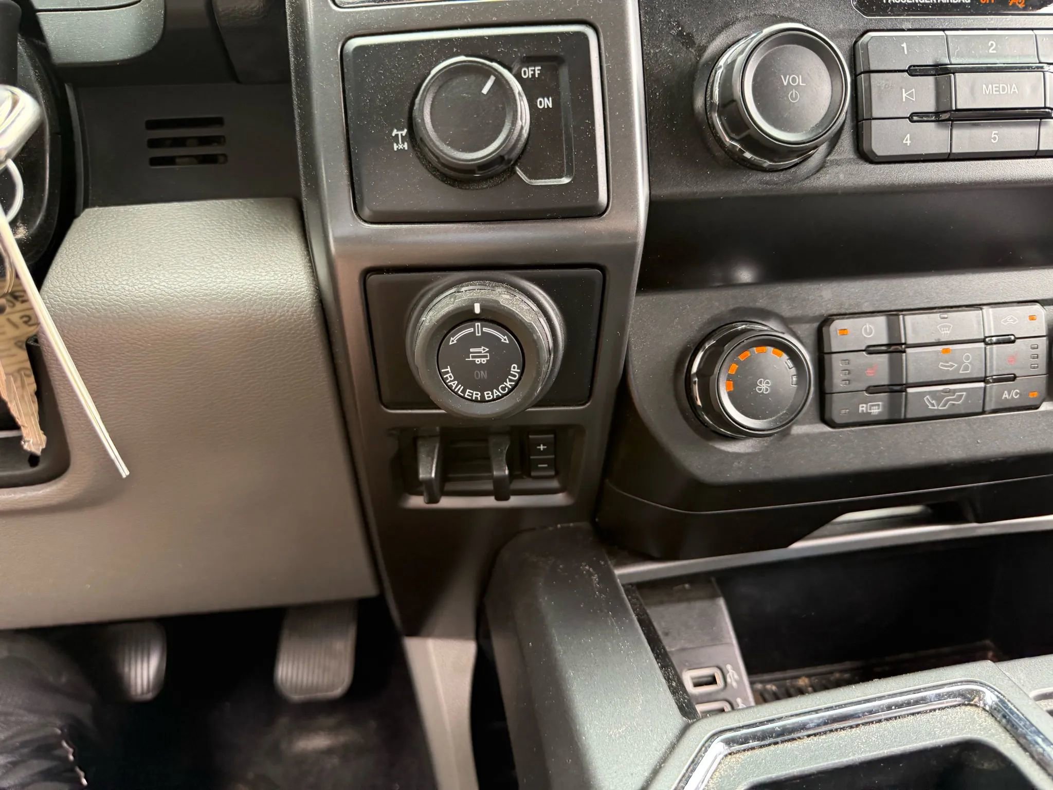 Used 2020 Ford F150 XLT w/ Equipment Group 302A Luxury image 29