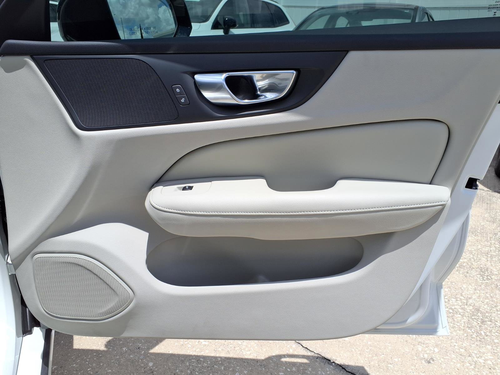 Certified 2025 Volvo S60 B5 Plus FWD image 13