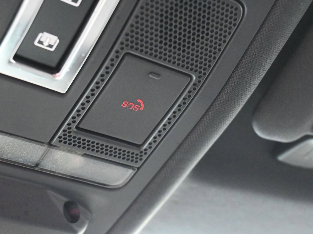 Used 2024 Land Rover Range Rover Evoque S image 39