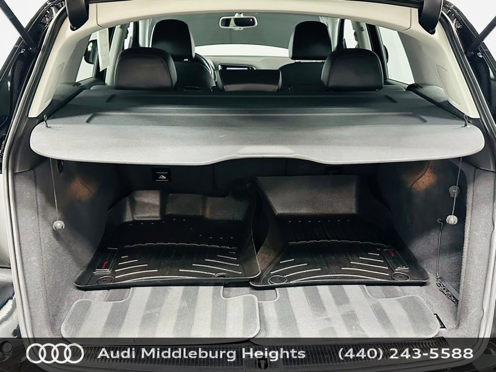 Used 2016 Audi Q5 2.0T Premium Plus w/ Technology Package AWD/4WD image 32