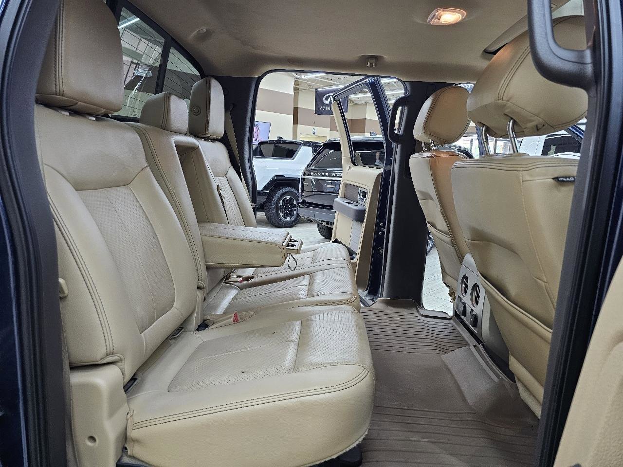 Used 2014 Ford F150 Lariat w/ Equipment Group 502A Luxury RWD image 22