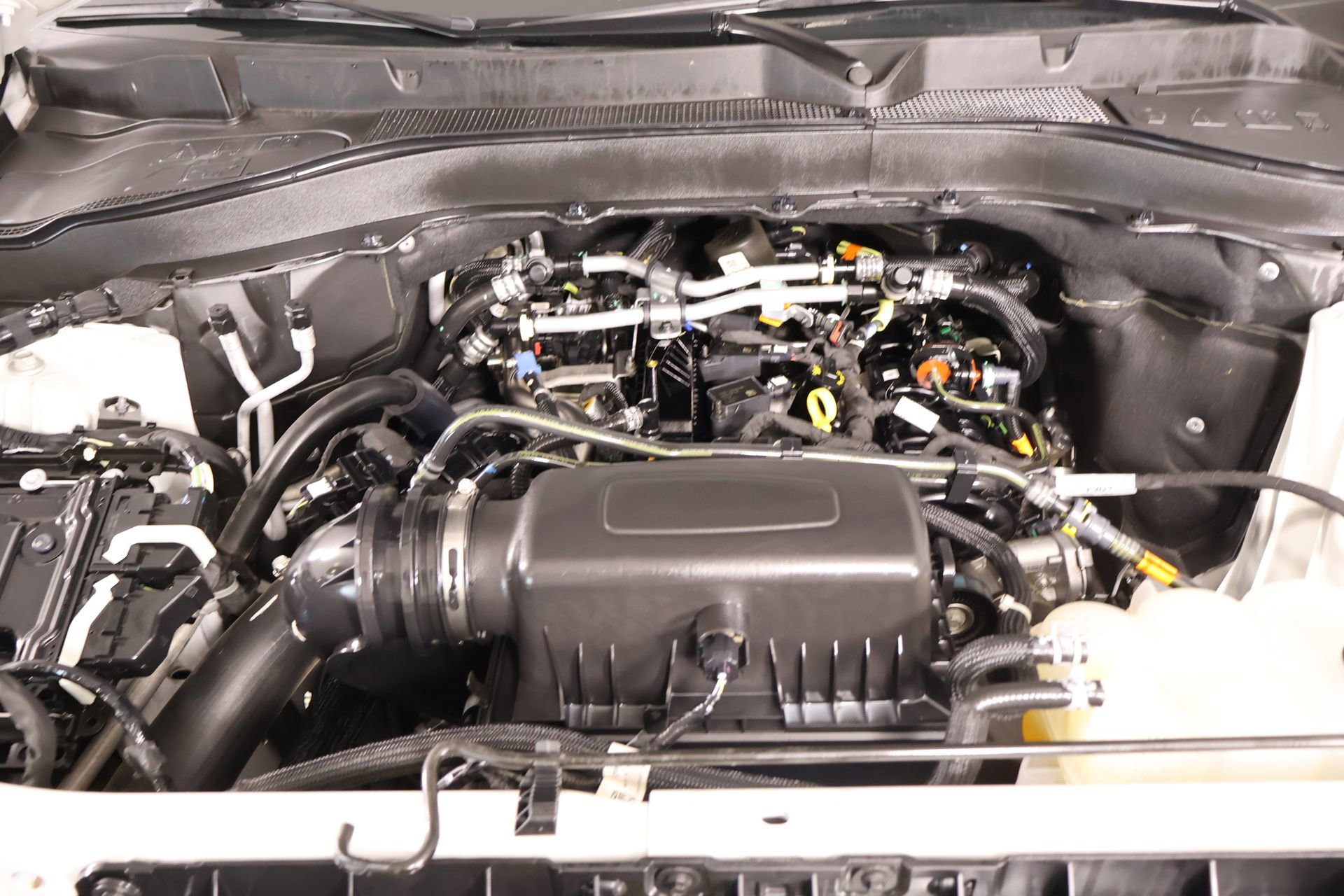 Used 2024 Ford Explorer XLT w/ Equipment Group 202A image 21