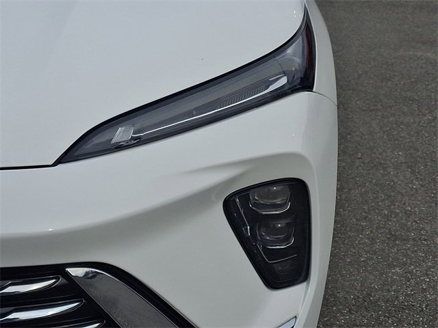 Used 2025 Buick Envision Preferred image 9