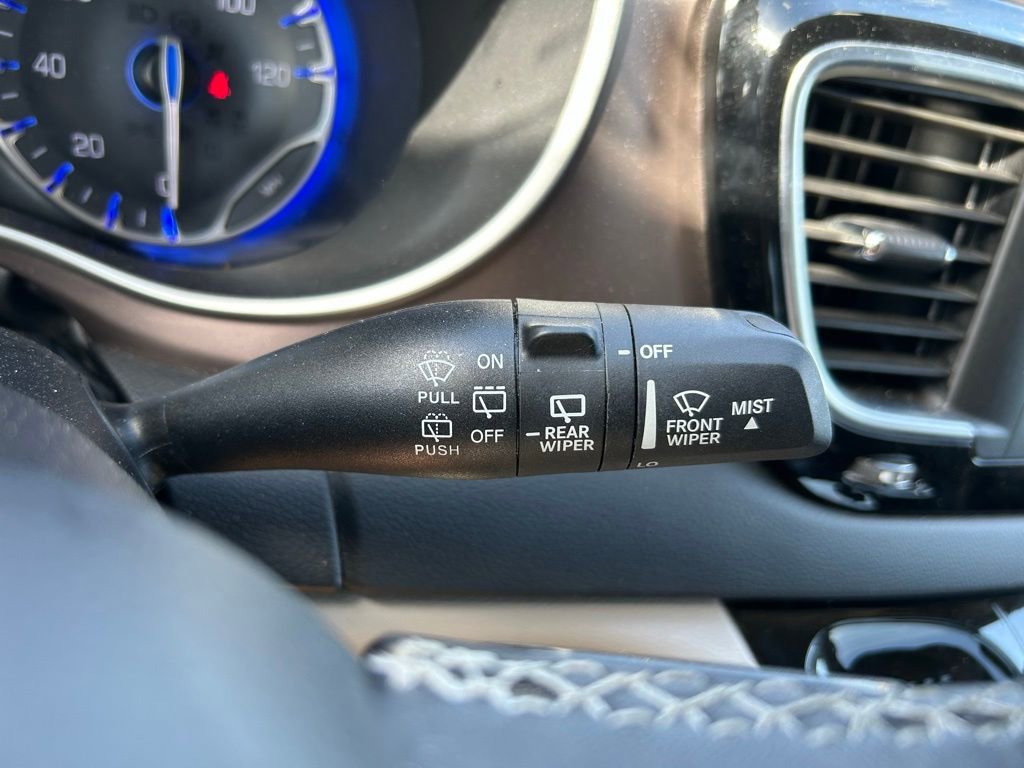 Used 2023 Chrysler Voyager LX FWD image 22