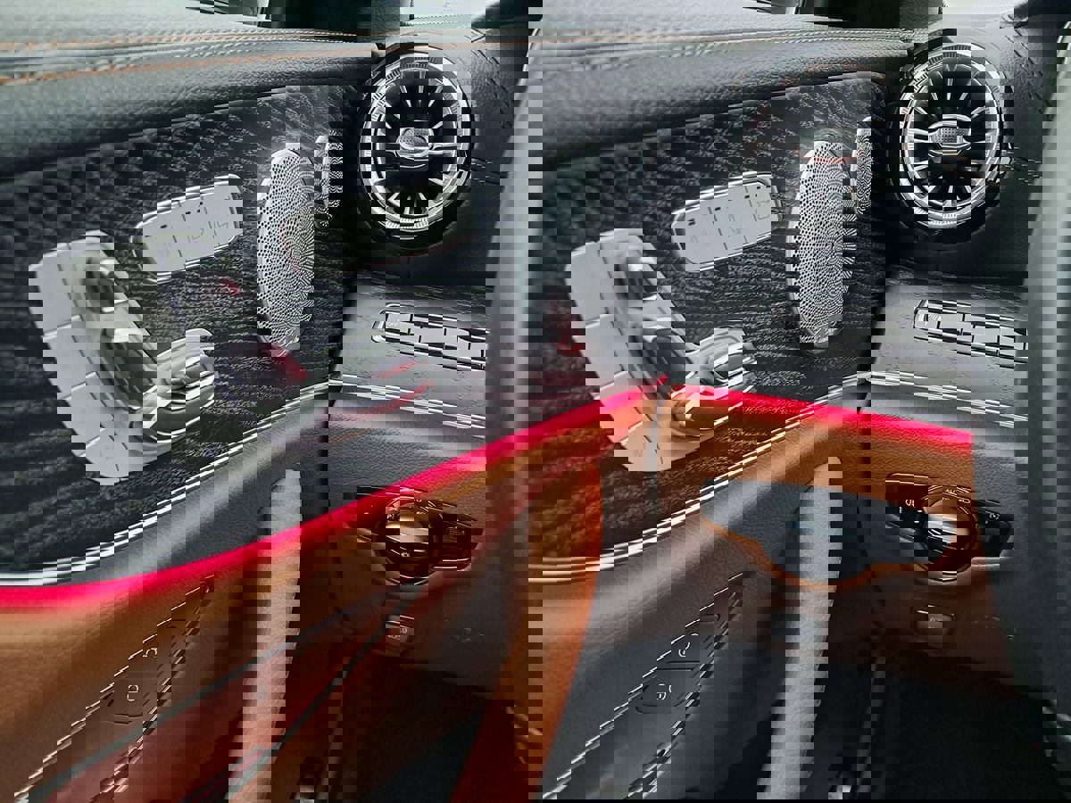 Used 2019 Mercedes-Benz E 450 4MATIC Cabriolet image 17