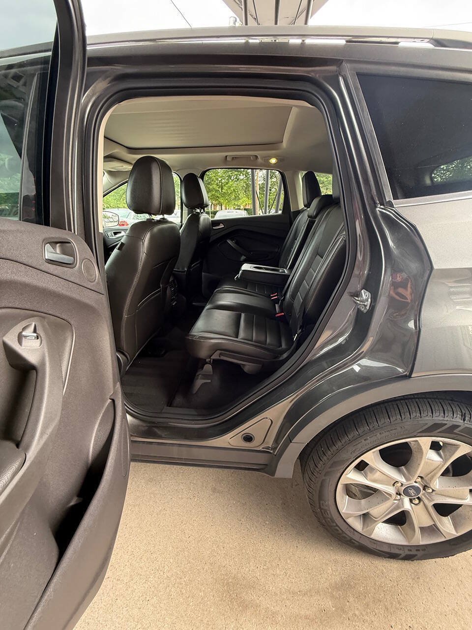 Used 2016 Ford Escape Titanium AWD/4WD image 14