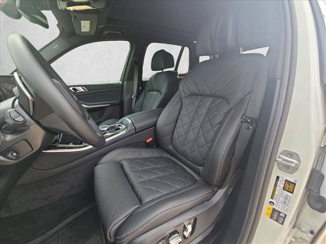 Used 2026 BMW X5 xDrive50e w/ Climate Comfort Package AWD/4WD image 16