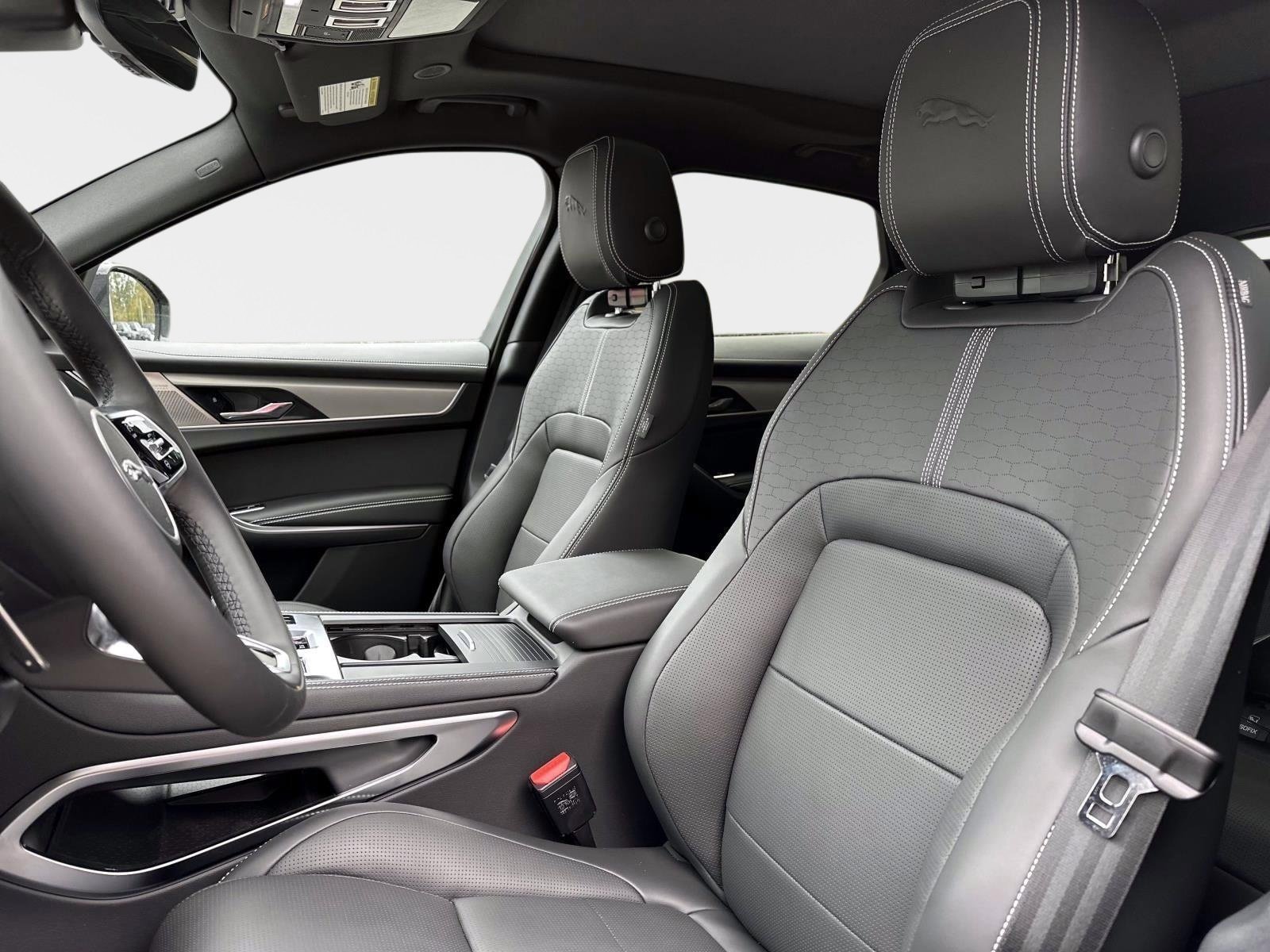 New 2026 Jaguar F-PACE R-Dynamic S AWD/4WD image 15