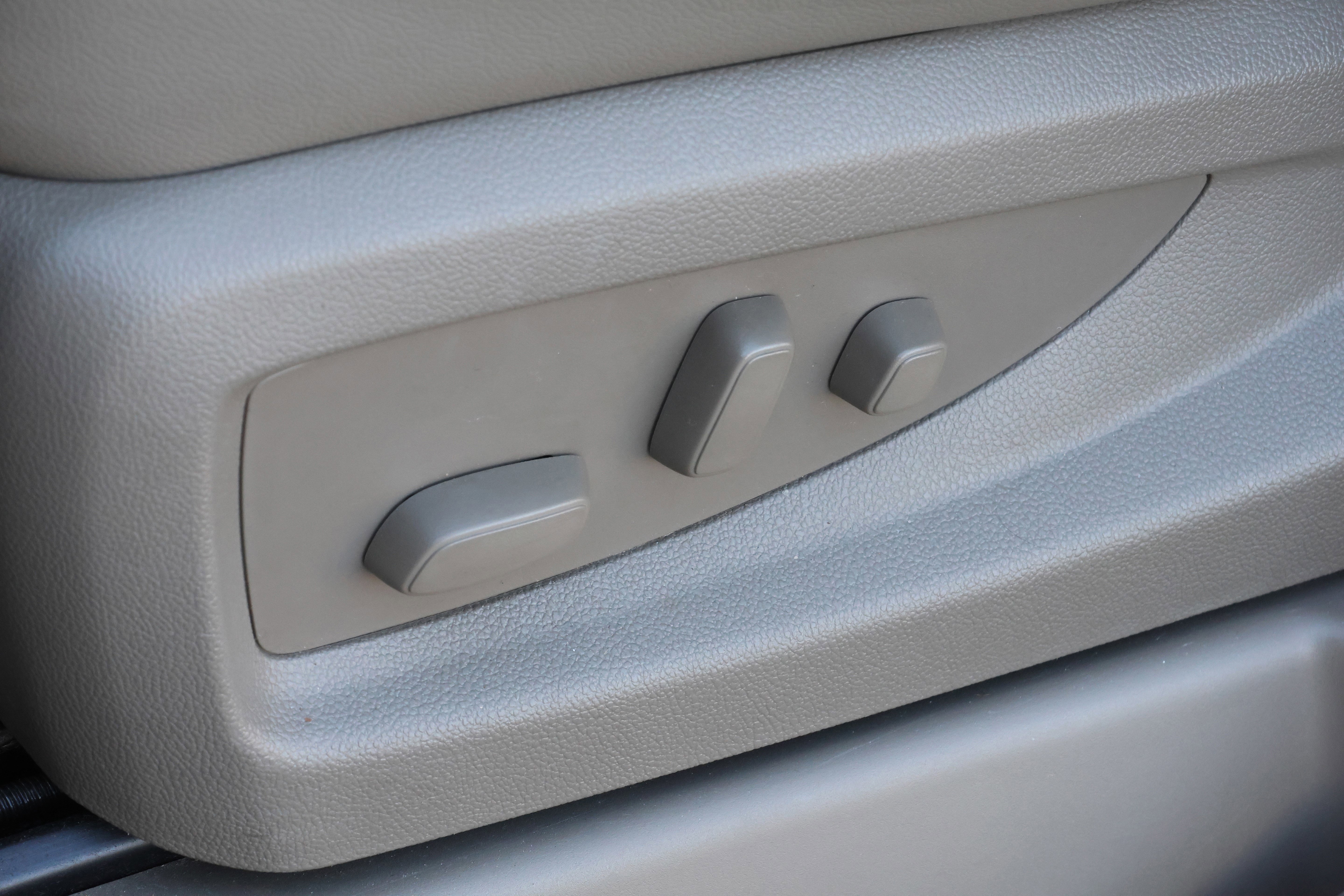 Used 2018 GMC Yukon SLT w/ Open Road Package image 35