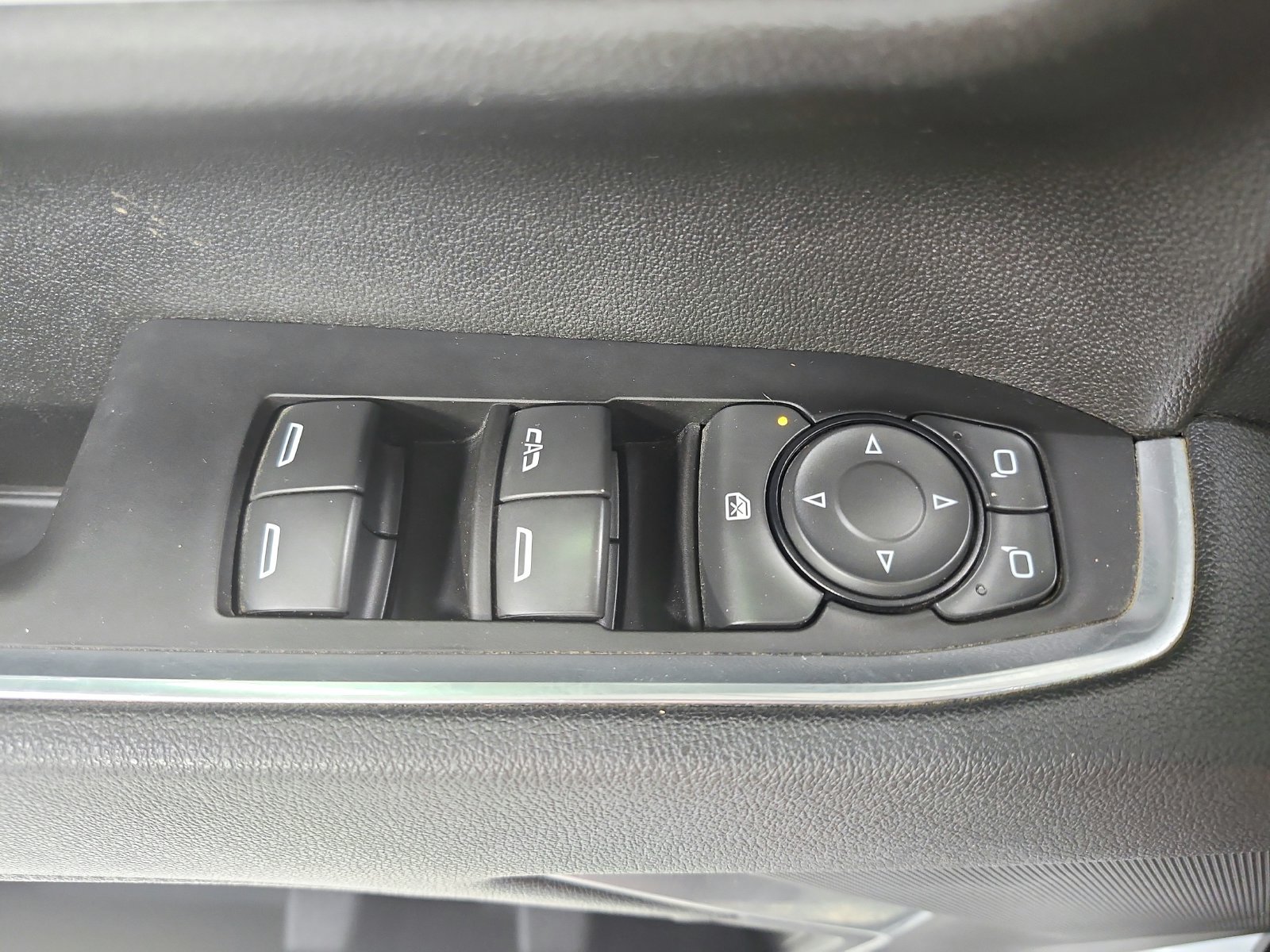 Used 2025 Chevrolet Silverado 2500 LT AWD/4WD image 31