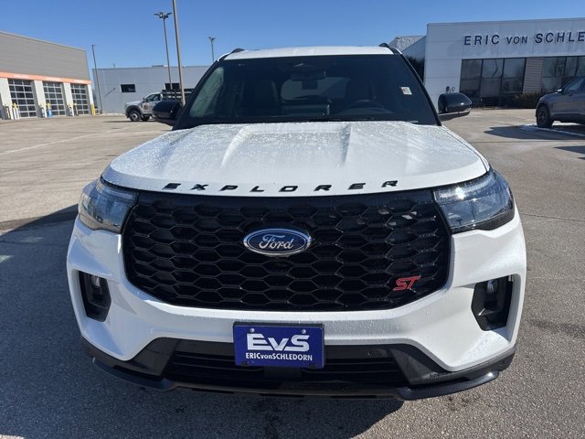 New 2026 Ford Explorer ST image 2