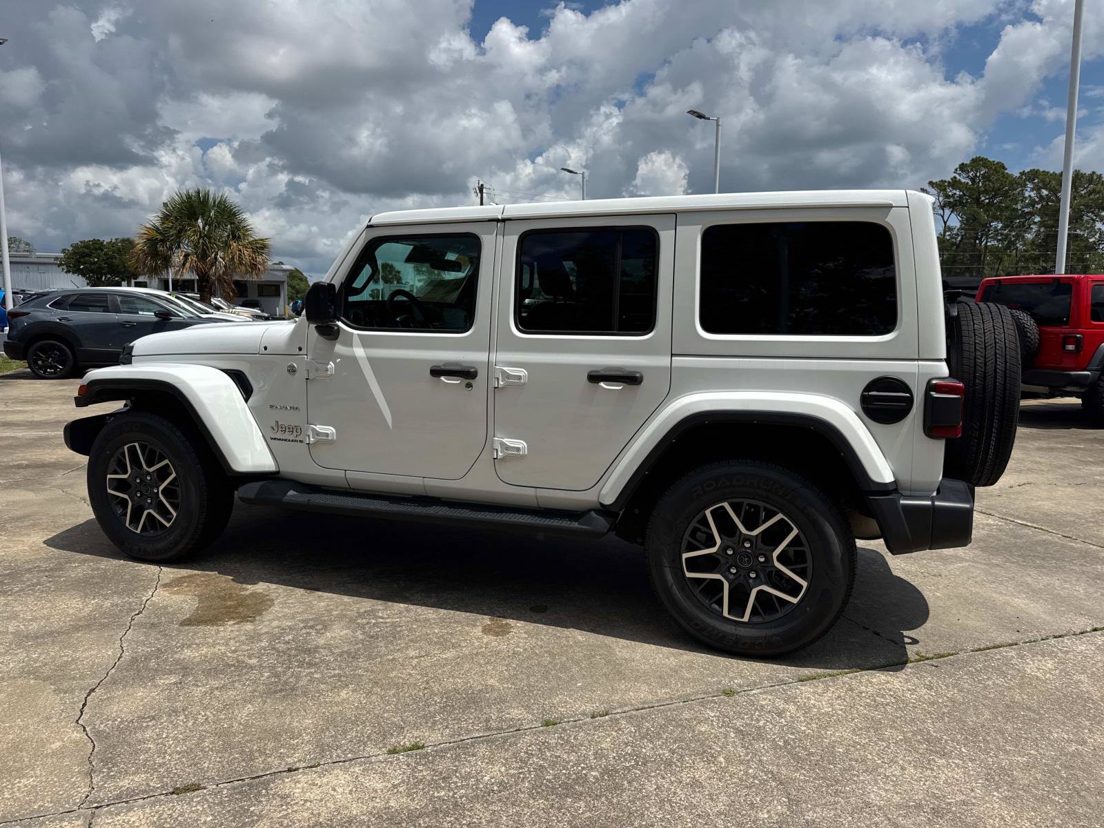 Certified 2024 Jeep Wrangler Unlimited Sahara AWD/4WD image 5