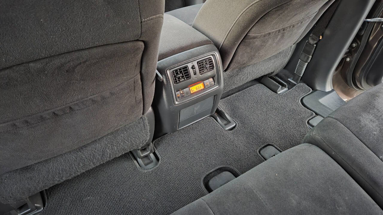 Used 2015 Nissan Pathfinder SV w/ Cargo Package image 30