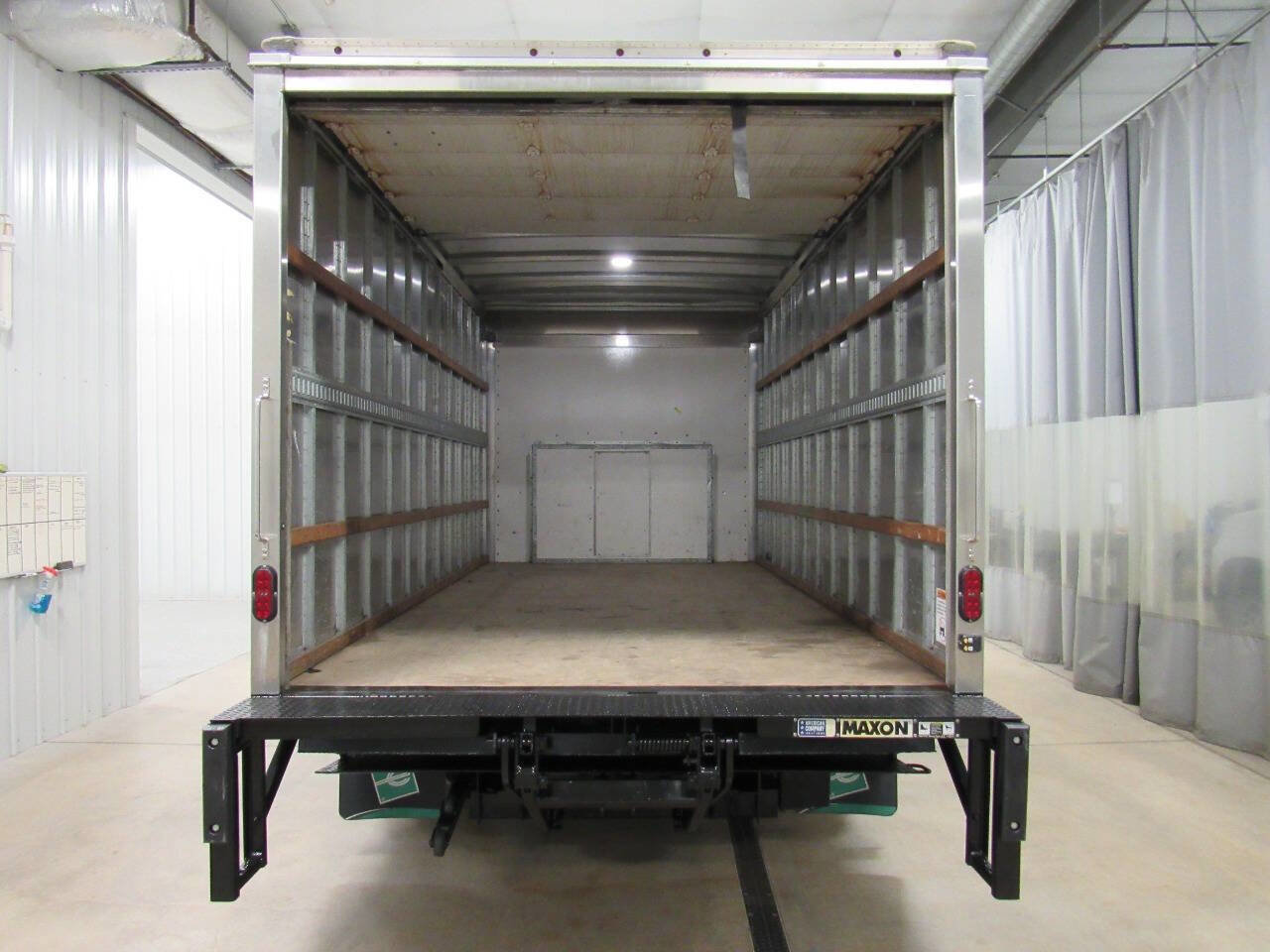 Used 2024 Ford E-350 and Econoline 350 Super Duty w/ Power Windows & Locks Group image 13