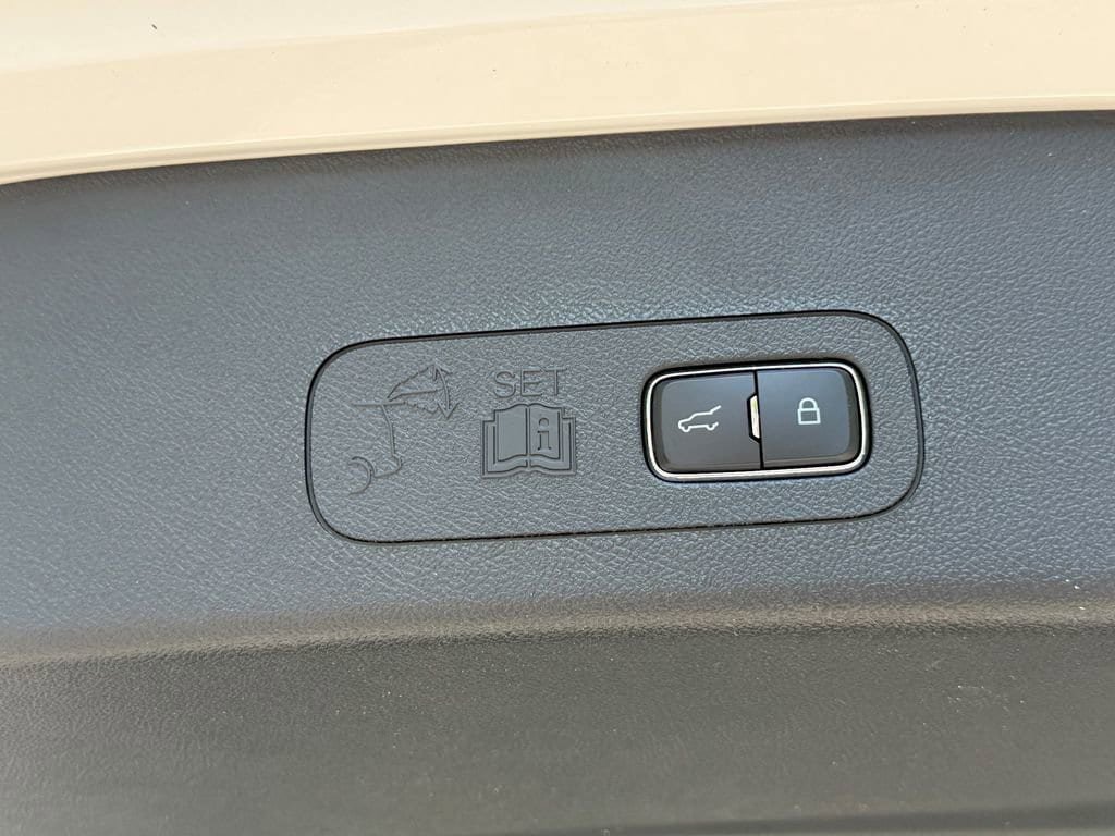 New 2026 Lincoln Aviator AWD image 11