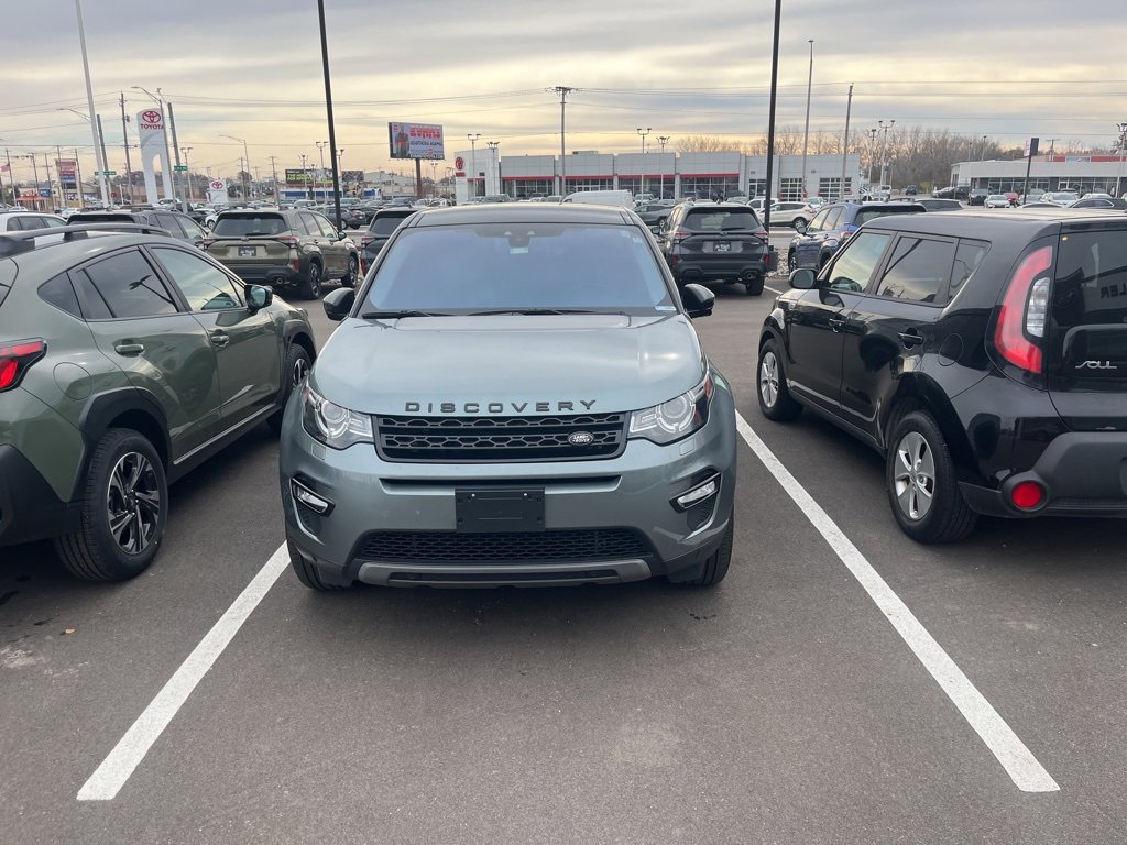 Used 2018 Land Rover Discovery Sport HSE image 2