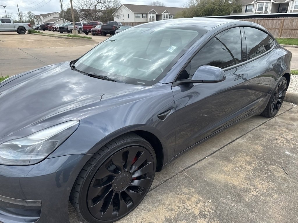 Used 2022 Tesla Model 3 Performance image 3