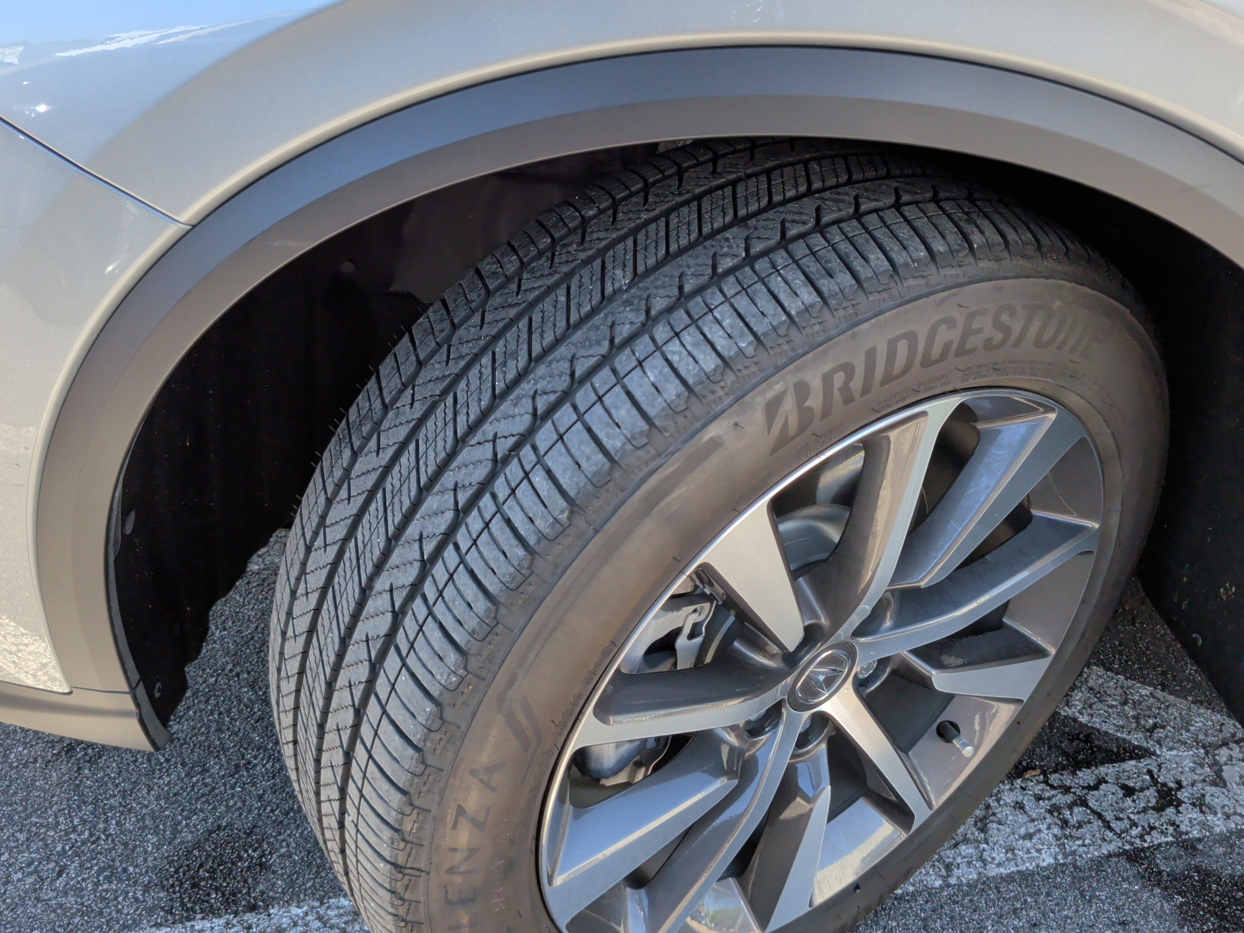 Used 2025 Acura MDX SH-AWD w/ Technology Package image 12