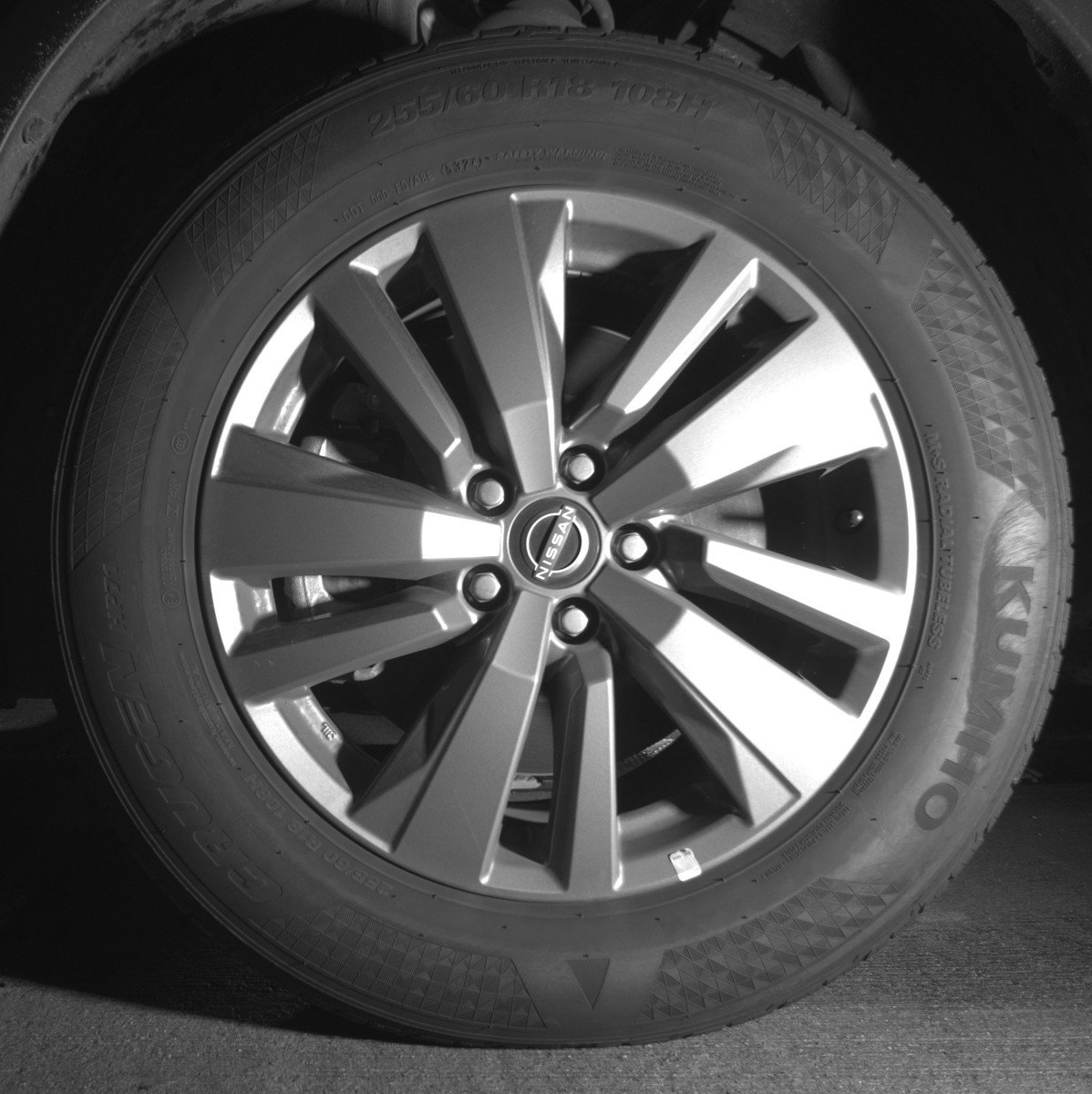 Used 2025 Nissan Pathfinder SV image 11