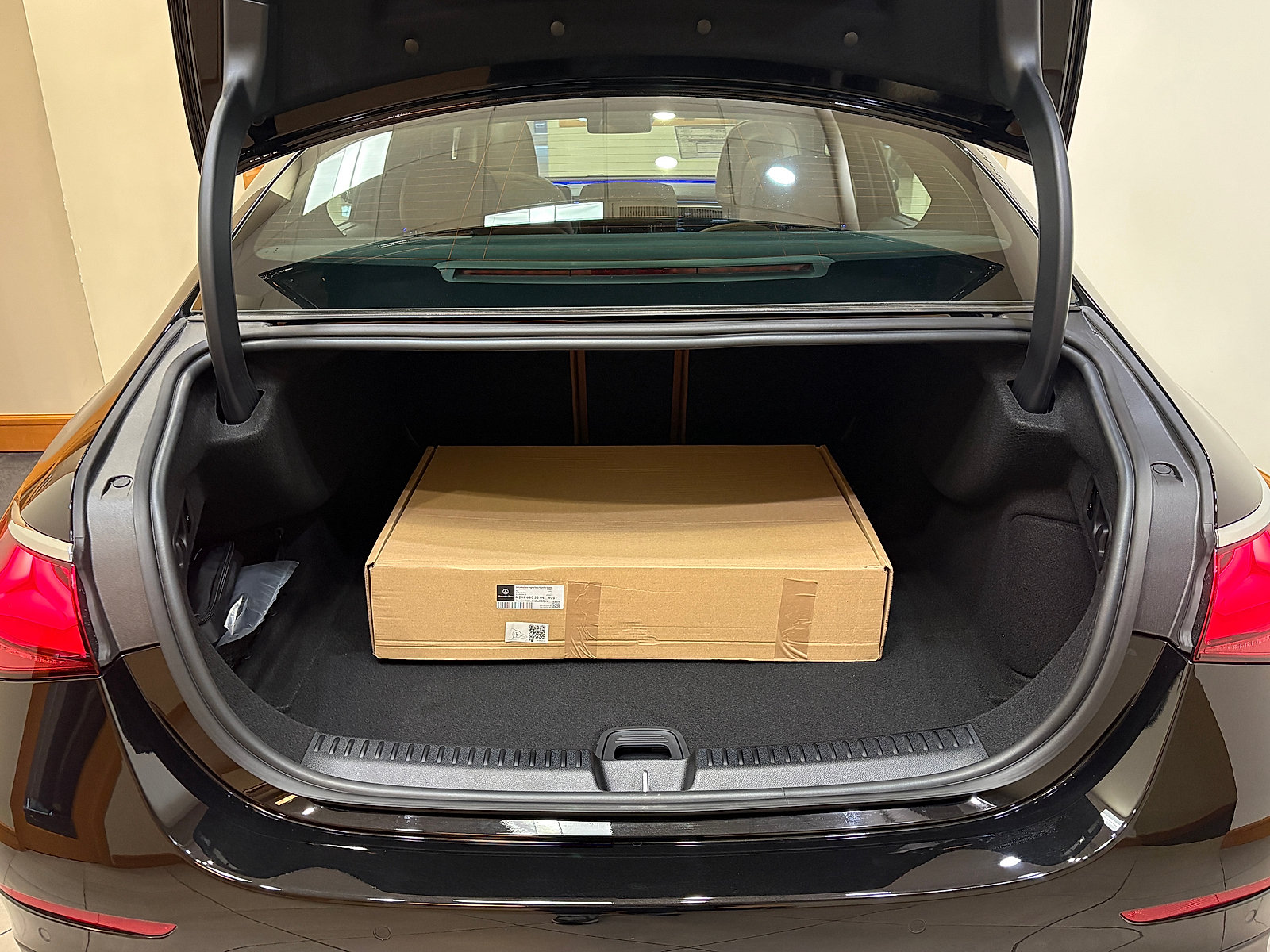 New 2027 Mercedes-Benz E 450 4MATIC Sedan image 26