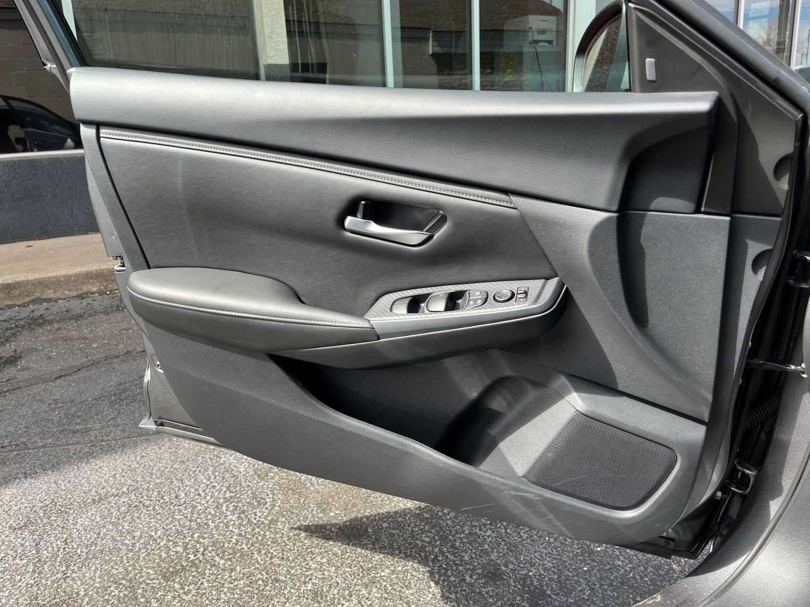Used 2025 Nissan Sentra SV image 18