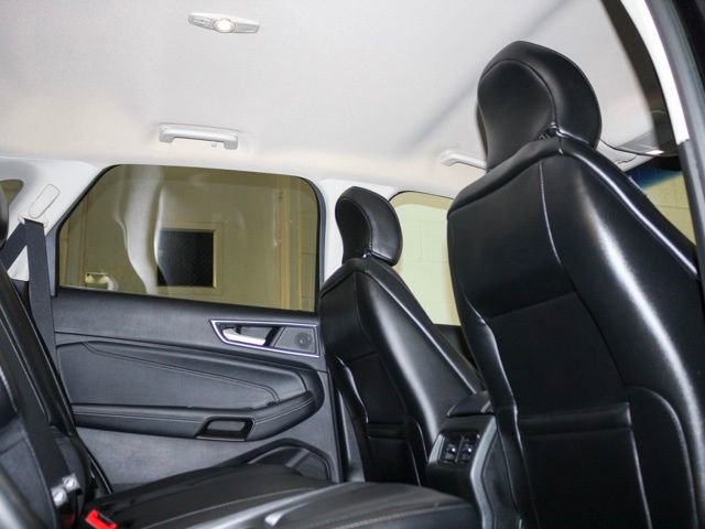 Used 2019 Ford Edge Titanium w/ Cold Weather Package image 8