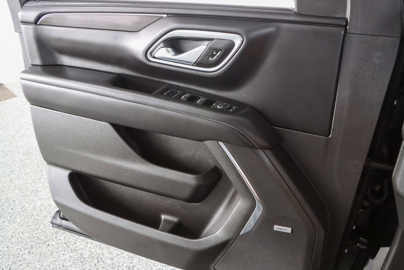Used 2023 Chevrolet Tahoe LT RWD image 24
