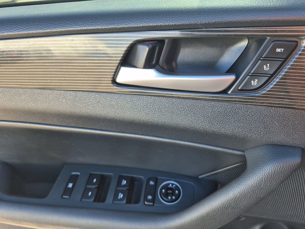 Used 2018 Hyundai Sonata Limited w/ Limited Ultimate Package 03 image 8