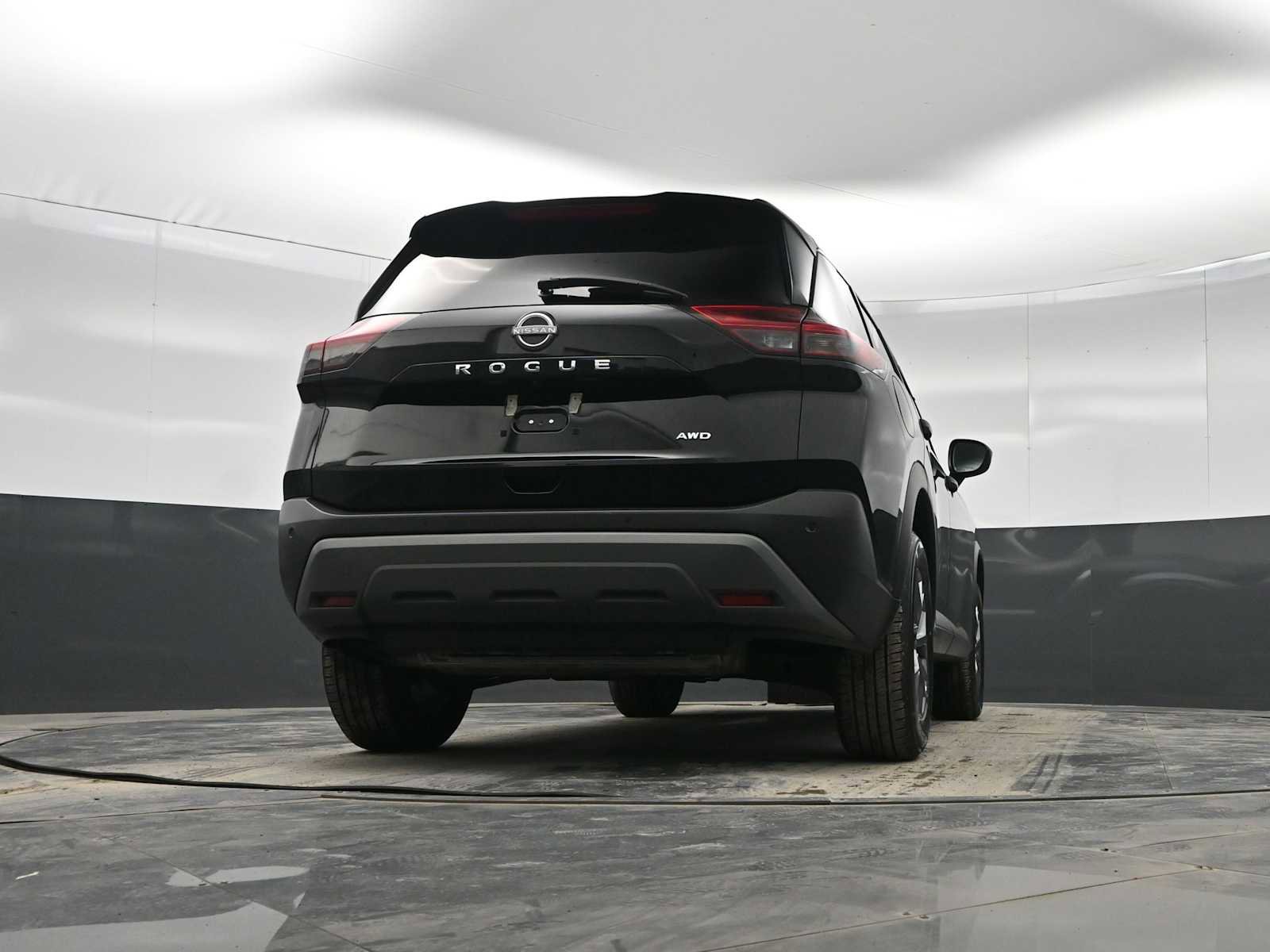 Used 2023 Nissan Rogue S image 34