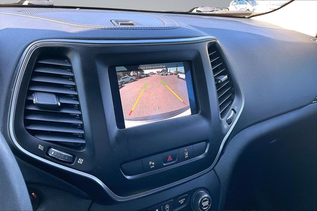 Used 2021 Jeep Cherokee Latitude Plus AWD/4WD image 20