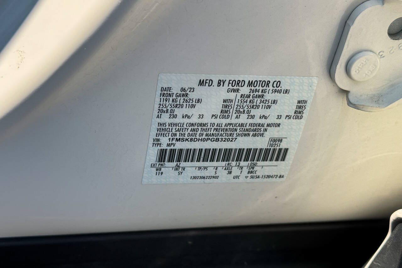 Used 2023 Ford Explorer XLT w/ Equipment Group 202A AWD/4WD image 24