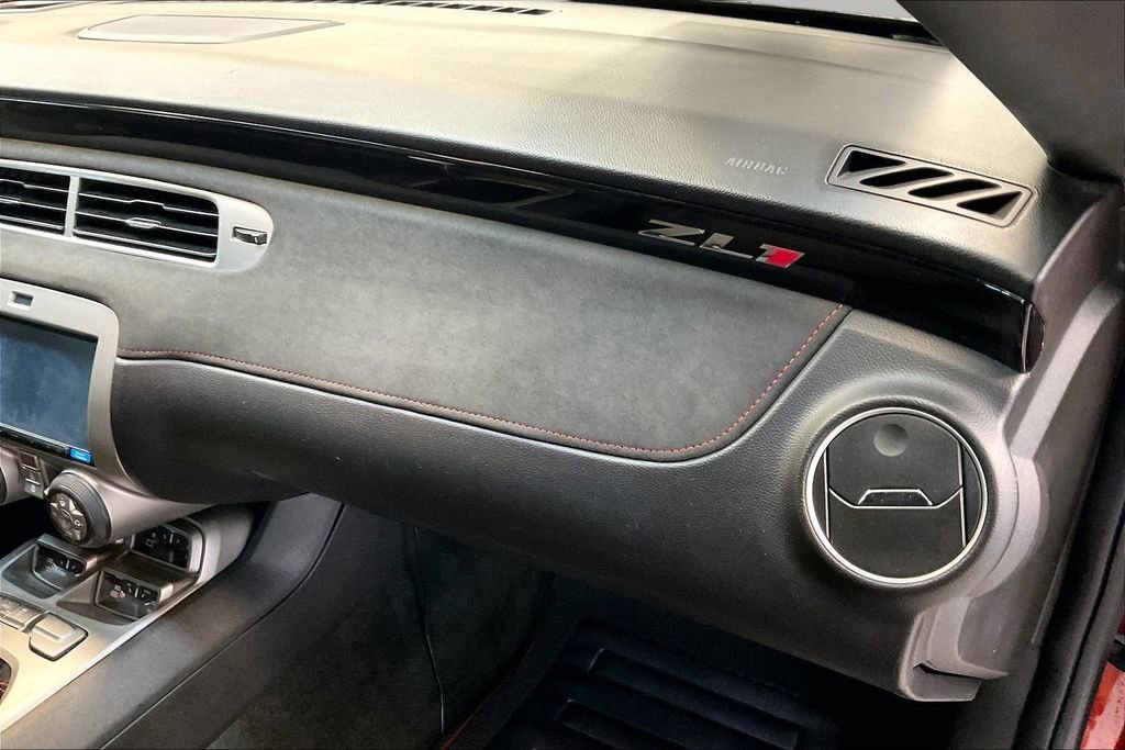 Used 2015 Chevrolet Camaro ZL1 RWD image 27