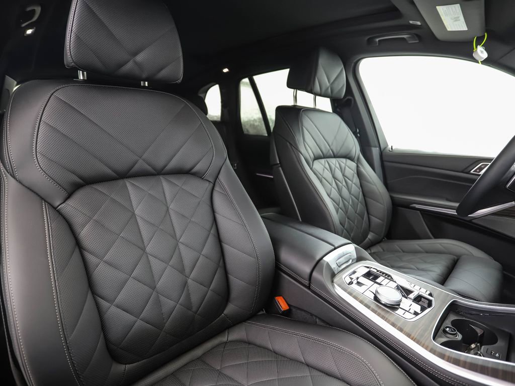 Certified 2025 BMW X5 xDrive50e image 32