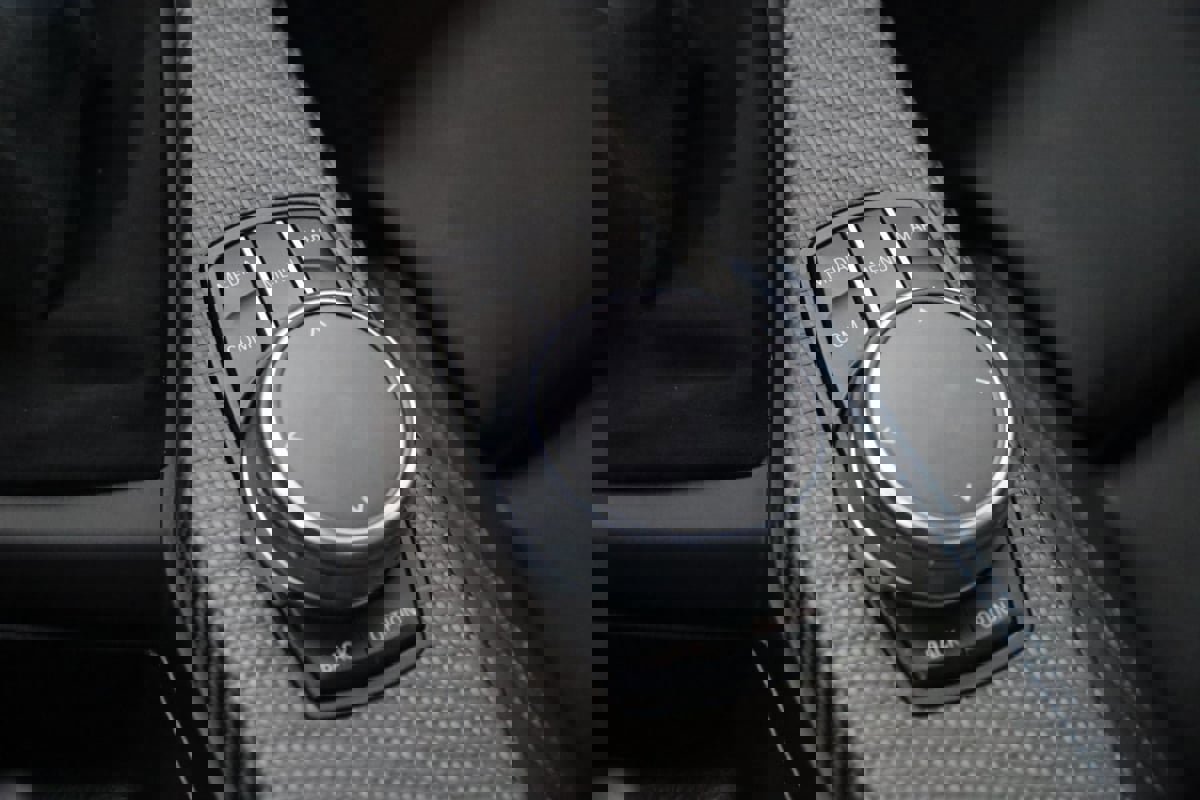 Used 2018 BMW M2 image 16