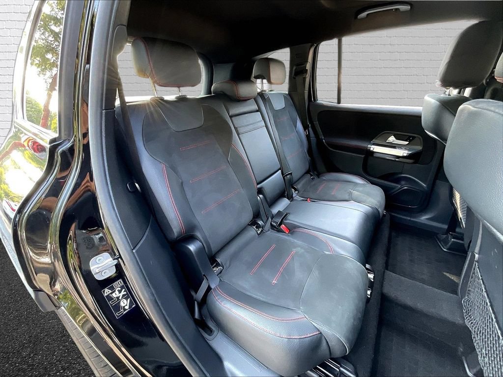 Used 2023 Mercedes-Benz GLB 250 image 21
