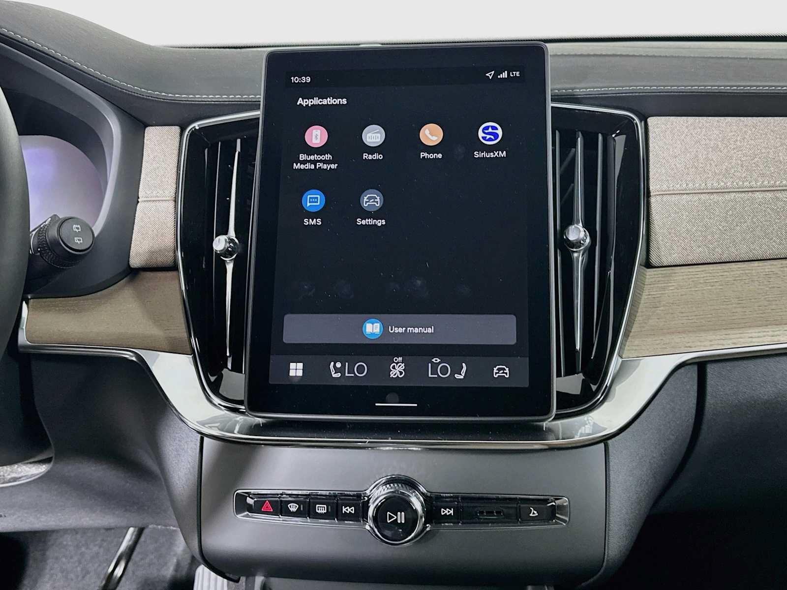 New 2026 Volvo XC90 B5 Plus AWD/4WD image 13