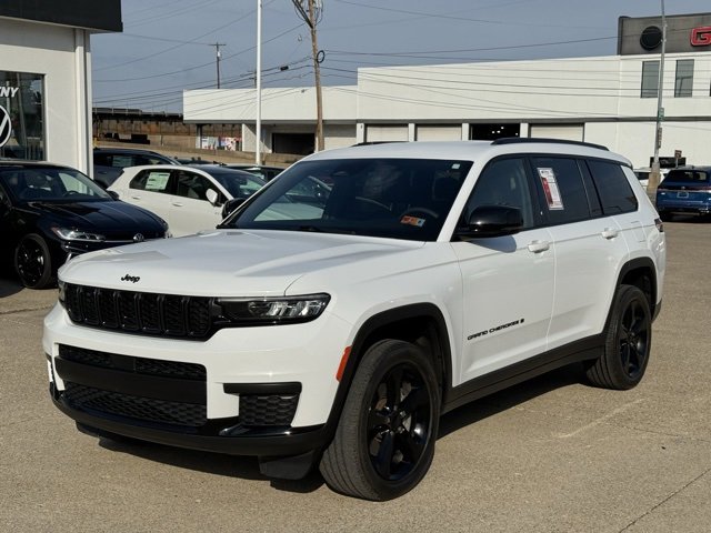 Used 2023 Jeep Grand Cherokee L Laredo