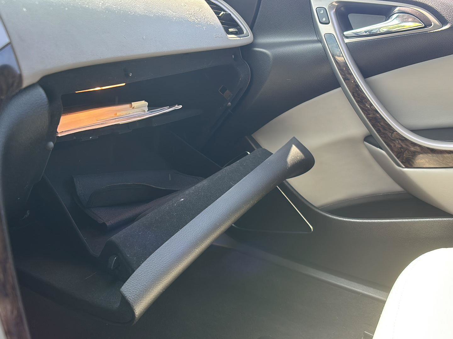 Used 2013 Buick Verano Convenience FWD image 35