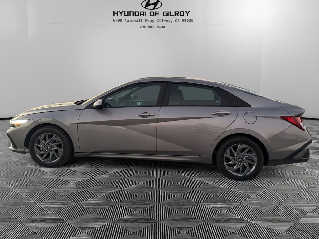 Used 2024 Hyundai Elantra SEL image 8