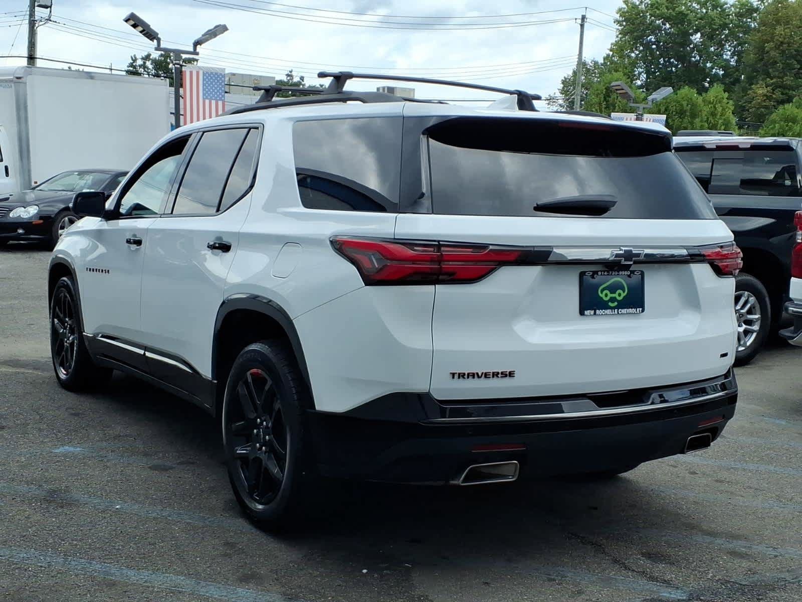 Certified 2023 Chevrolet Traverse Premier w/ Redline Edition AWD/4WD image 4