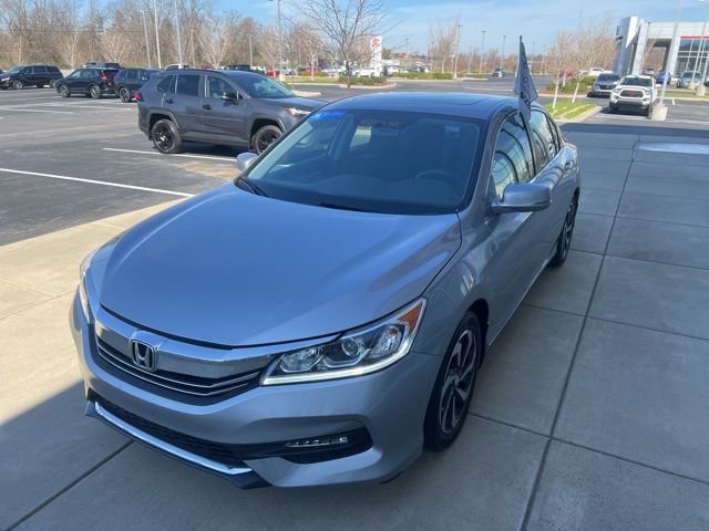 Certified 2017 Honda Accord EX image 9