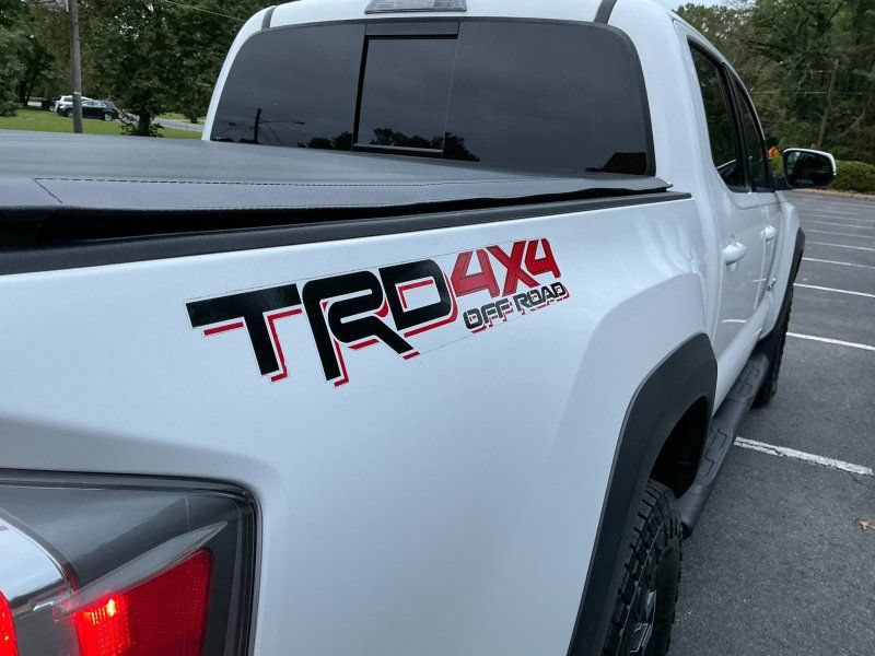 Used 2020 Toyota Tacoma TRD Off-Road AWD/4WD image 6