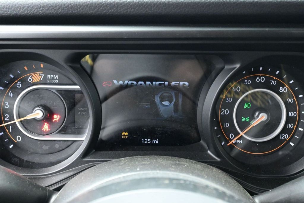Used 2024 Jeep Wrangler Unlimited Sport AWD/4WD image 38